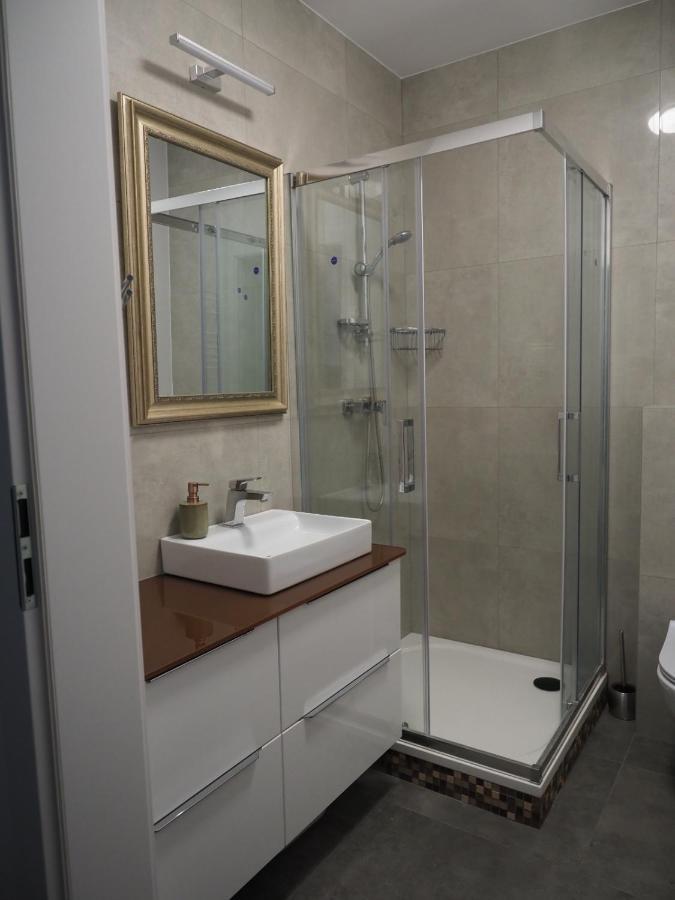 Apartment Aura *